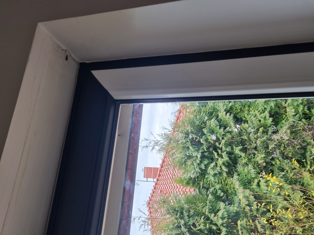 Folia na ramy okienne